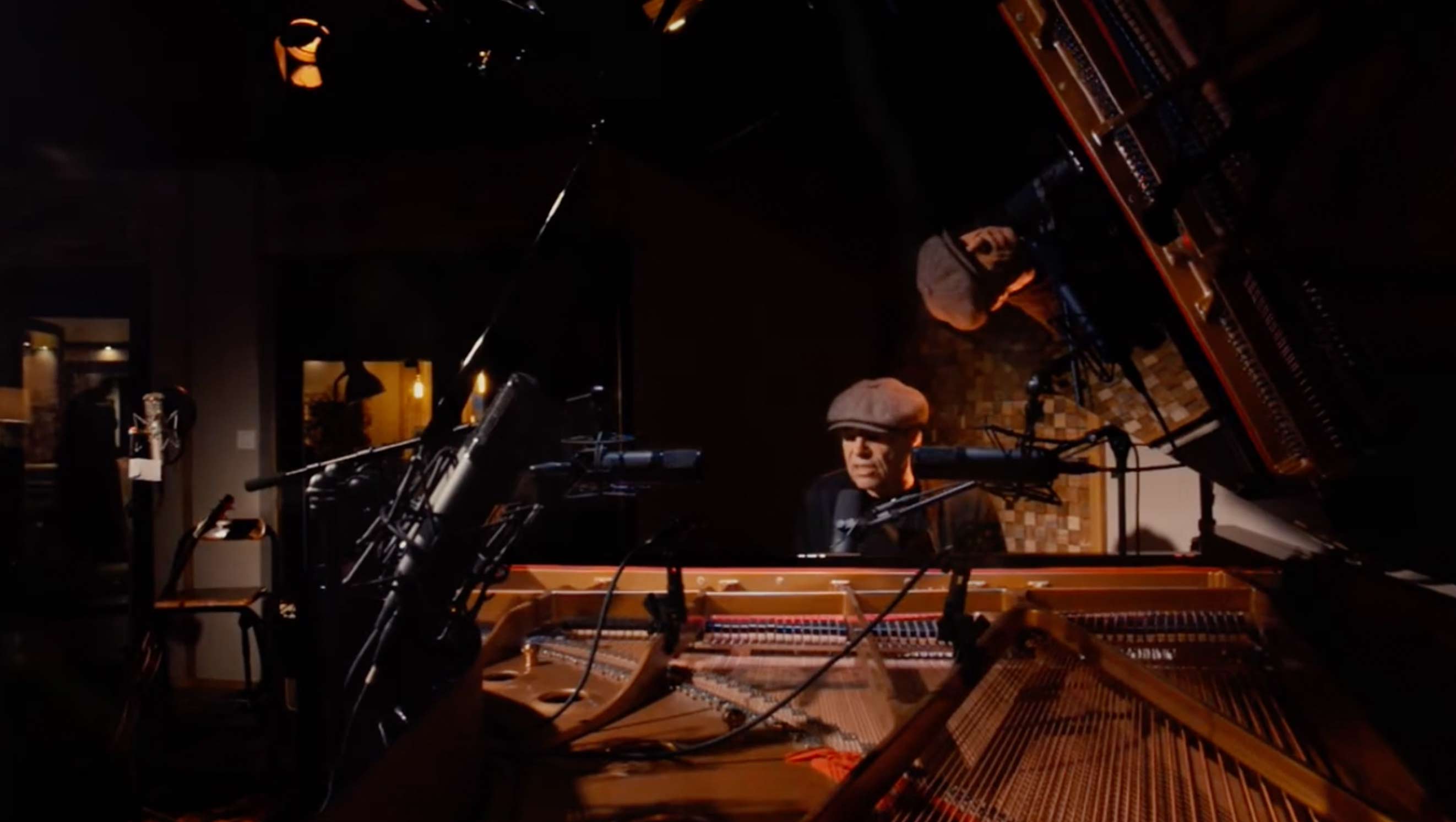 Load video: Ben Sidran performs Times Getting Tougher Than Tough in Madrid